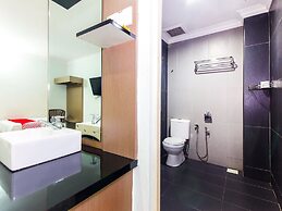 Super OYO 443 Crystal City Hotel