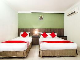 Super OYO 443 Crystal City Hotel