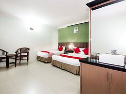 Super OYO 443 Crystal City Hotel