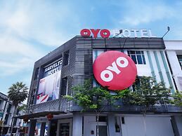 OYO 442 Marvelton Hotel