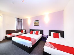 OYO 442 Marvelton Hotel