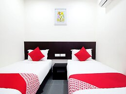 OYO 442 Marvelton Hotel