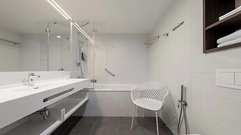 Wellton Riverside SPA Hotel