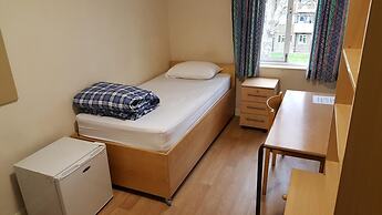 Davies Court - Hostel