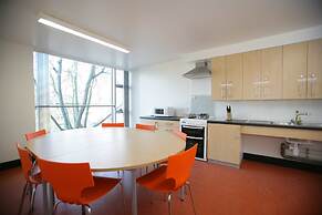 Davies Court - Hostel