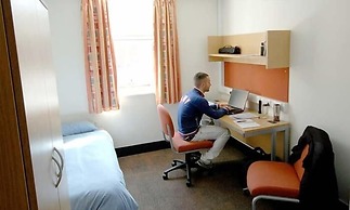 Davies Court - Hostel