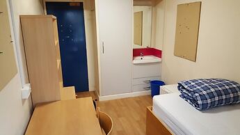 Davies Court - Hostel