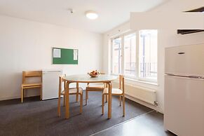 Davies Court - Hostel