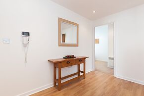 Stylish Garden View Apartment