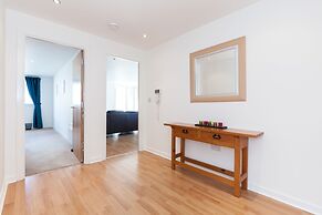 Stylish Garden View Apartment