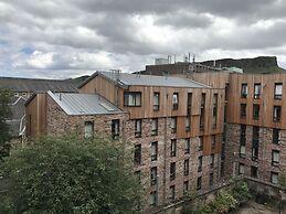 Chessels Court Apartment