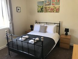 Crags View Apartment