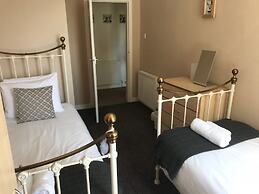 Crags View Apartment