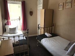 Crags View Apartment