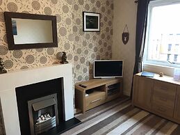 Crags View Apartment