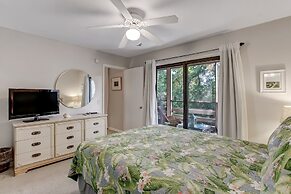 Secluded Condo with Peaceful Wooded Views and Easy Access to the Beach