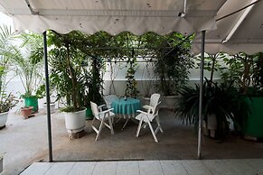 Garden Central Athinian Apartments