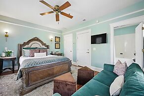 Carriage Way Centennial