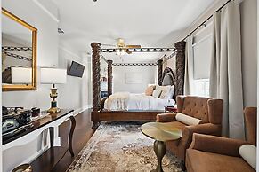 Carriage Way Centennial