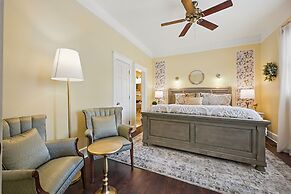 Carriage Way Centennial