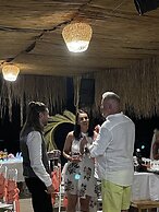 Green Pine Beach & Bungalows