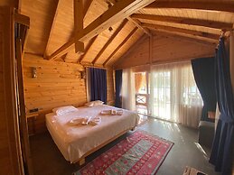 Green Pine Beach & Bungalows