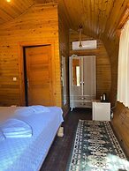 Green Pine Beach & Bungalows