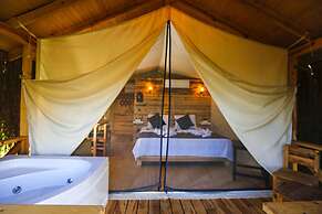 Green Pine Beach & Bungalows