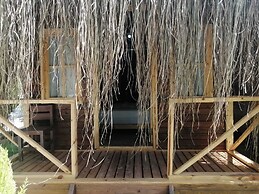 Green Pine Beach & Bungalows