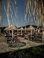 Green Pine Beach & Bungalows