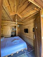 Green Pine Beach & Bungalows