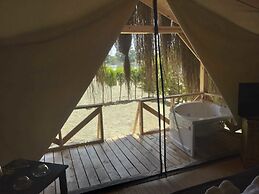 Green Pine Beach & Bungalows