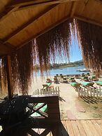 Green Pine Beach & Bungalows