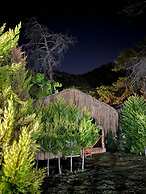 Green Pine Beach & Bungalows