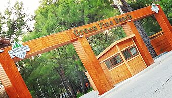 Green Pine Beach & Bungalows