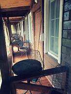 Green Pine Beach & Bungalows