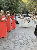 Green Pine Beach & Bungalows