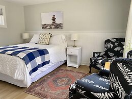 Hanscom's Motel and Cottages