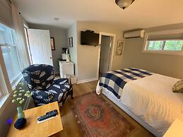 Hanscom's Motel and Cottages