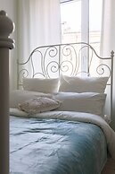 City of Rivers Bolshaya Konushennaya 1