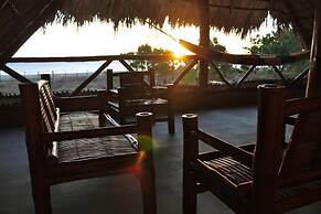 Wild Waves Surf-House