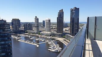Melbourne Lifestyle Apartments - Best Views on Collins