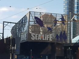 Melbourne Lifestyle Apartments - Best Views on Collins