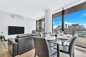 Melbourne Lifestyle Apartments - Best Views on Collins