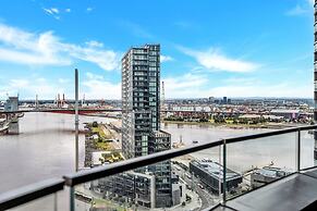 Melbourne Lifestyle Apartments - Best Views on Collins