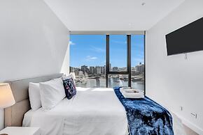 Melbourne Lifestyle Apartments - Best Views on Collins