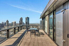 Melbourne Lifestyle Apartments - Best Views on Collins