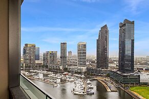Melbourne Lifestyle Apartments - Best Views on Collins