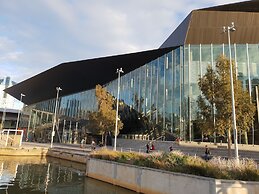 Melbourne Lifestyle Apartments - Best Views on Collins