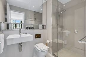 Melbourne Lifestyle Apartments - Best Views on Collins